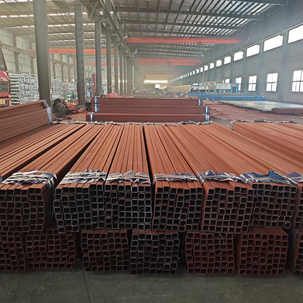 施工时，钢结构喷涂要注意什么？